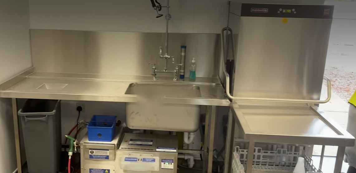 Maidaid warewasher installation at Alford Manor